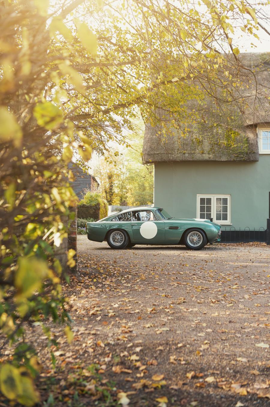  Aston Martin DB4 GT Continuation 2017 года  (WW) (фото 16 из 83)